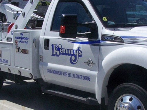 Kenny's Auto Service truck